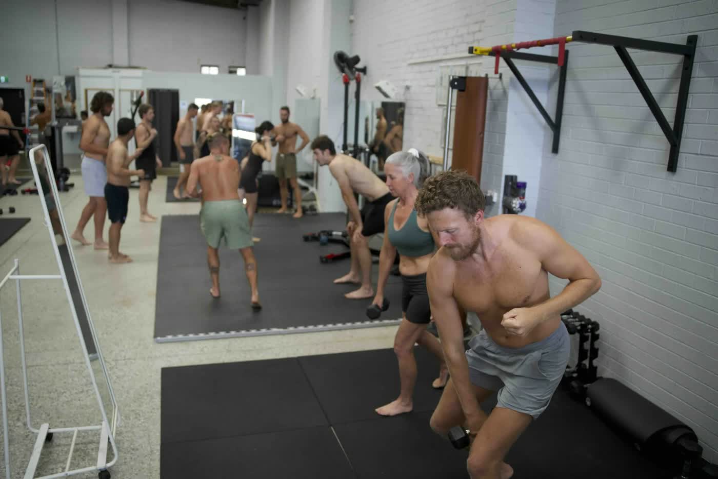 Functional Patterns group classes vs traditional gym classes (what makes them different?)